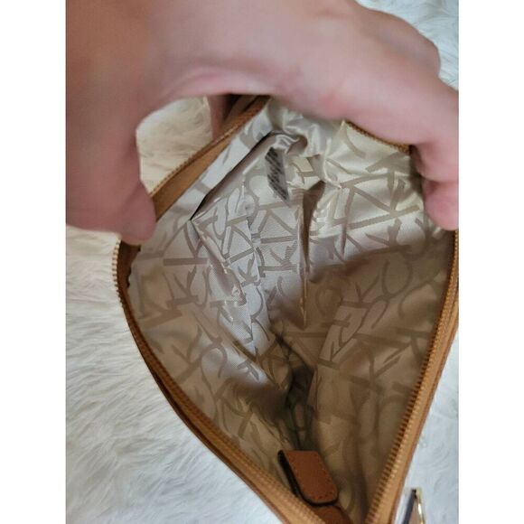 Calvin Klein Small 9x6 Travel Bag Makeup Bag in Brown New - Picture 3 of 6